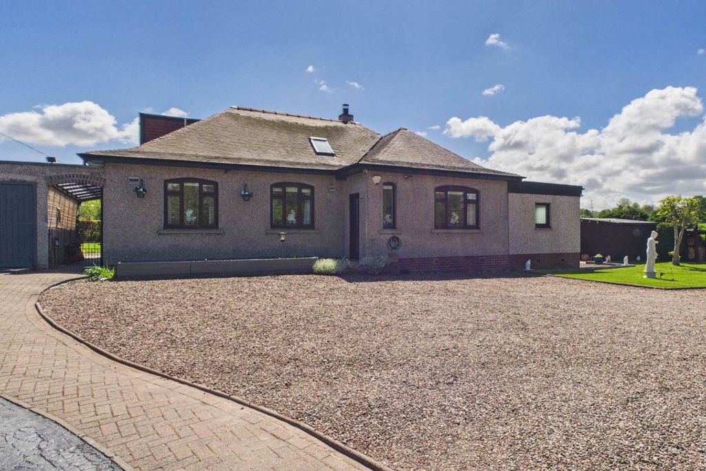 Property photo 1 of 36