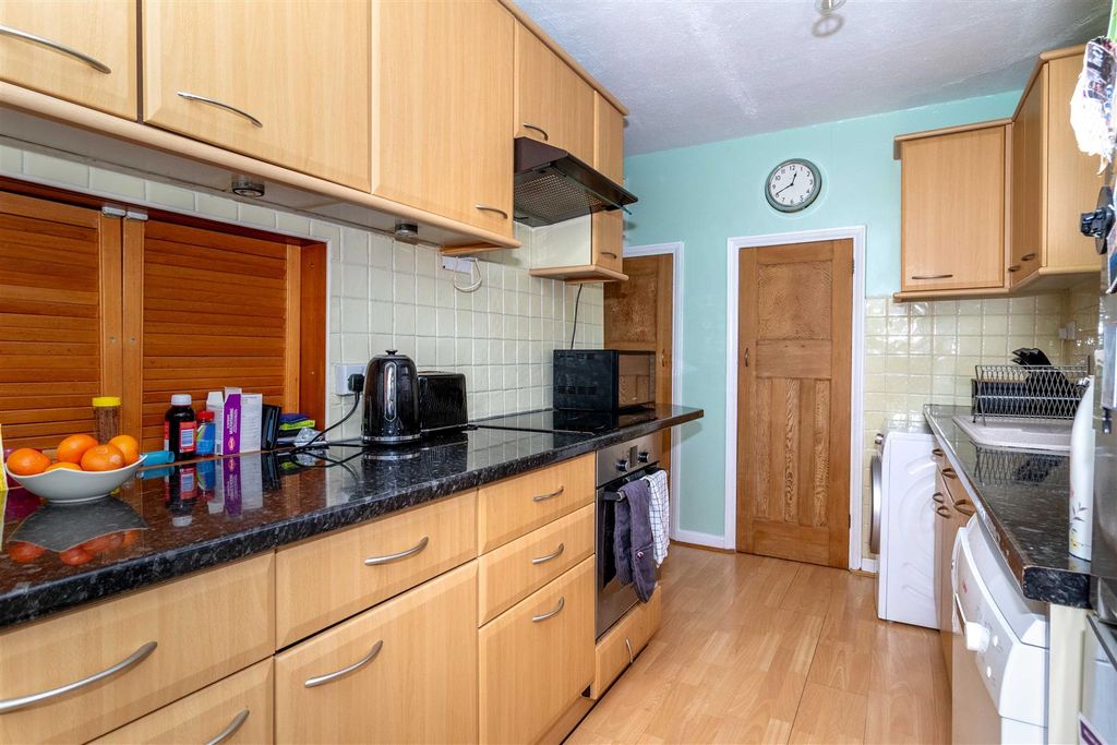 Property photo 2 of 19 Broomfield-04.Jpg