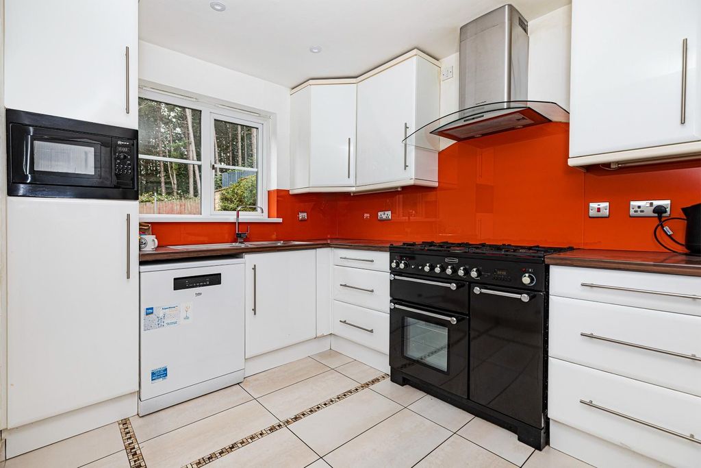 Property photo 2 of 34 Kitchen