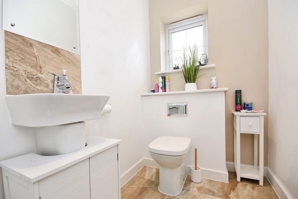 Property photo 3 of 20 Pbox-Img.Jpg
