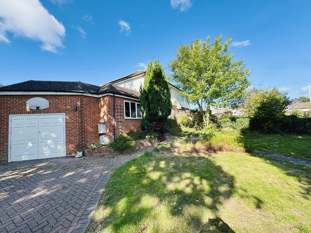 Property photo 3 of 25