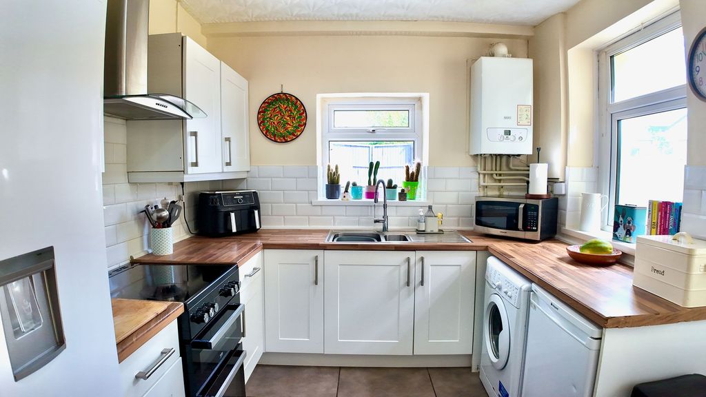 Property photo 3 of 24