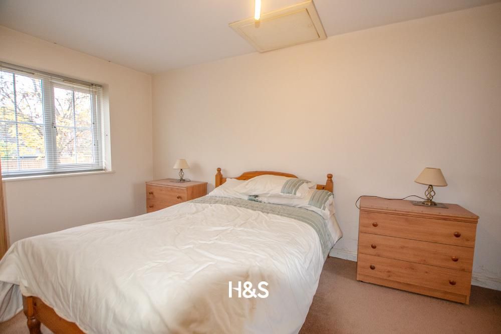 Property photo 3 of 8 12 Cardiff Grove Bedroom 1.Jpg