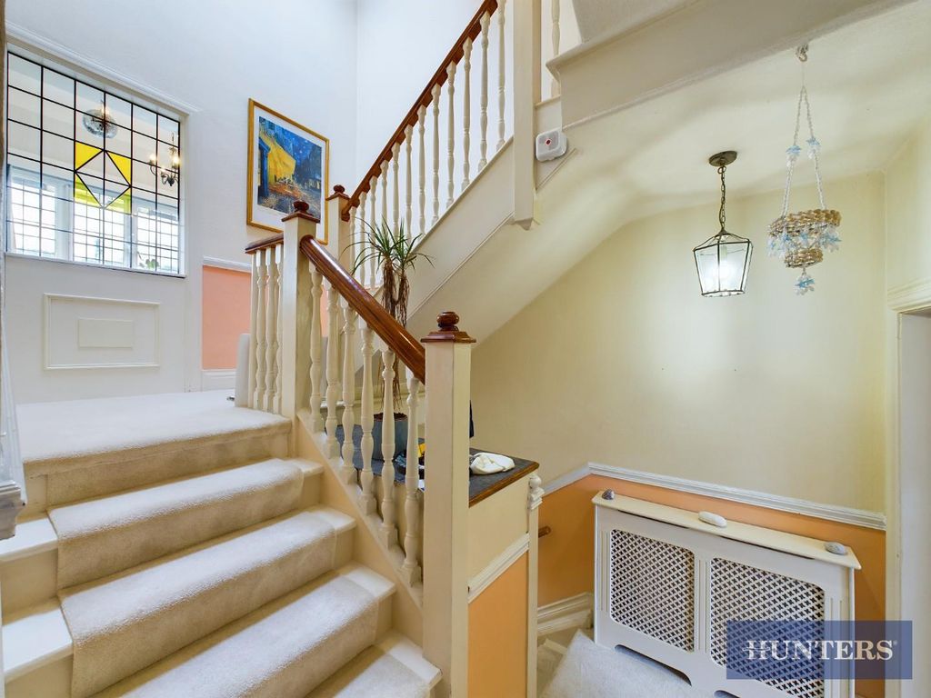 Property photo 2 of 16 Cam03407G0-Pr0094-Still018.Jpg