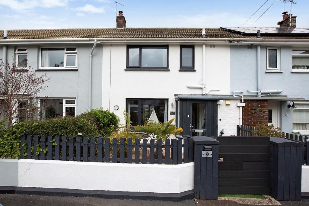 Property photo 1 of 19