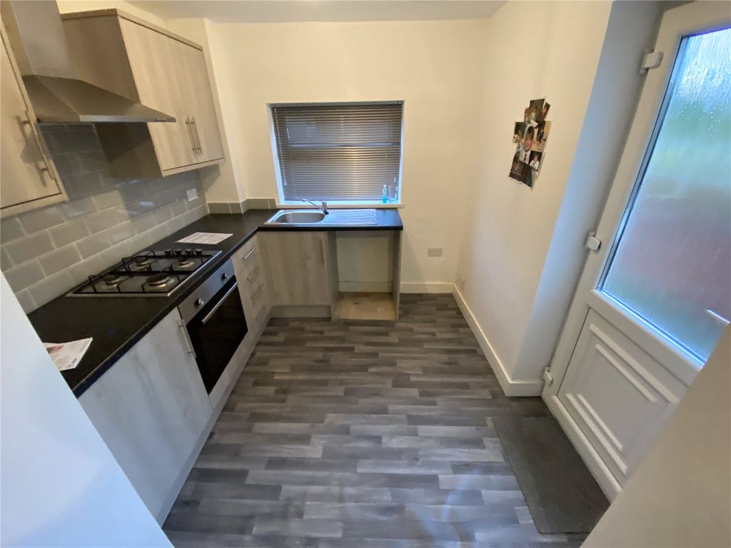 Property photo 2 of 8 Picture No. 09