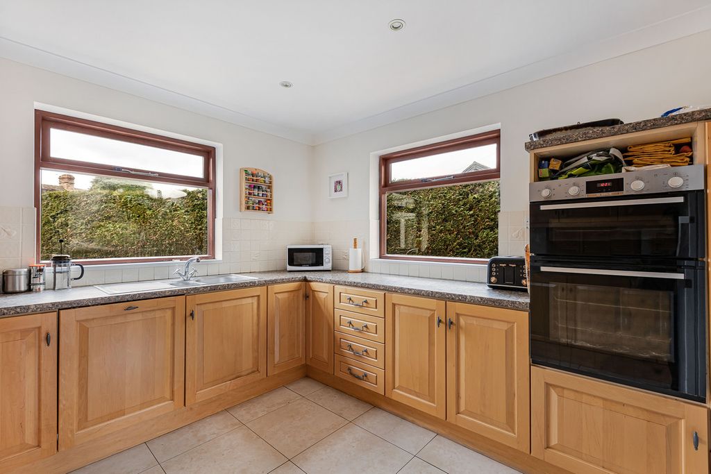 Additional image 8 of 5 bed detached house for saleEynsham Road, Botley OX2