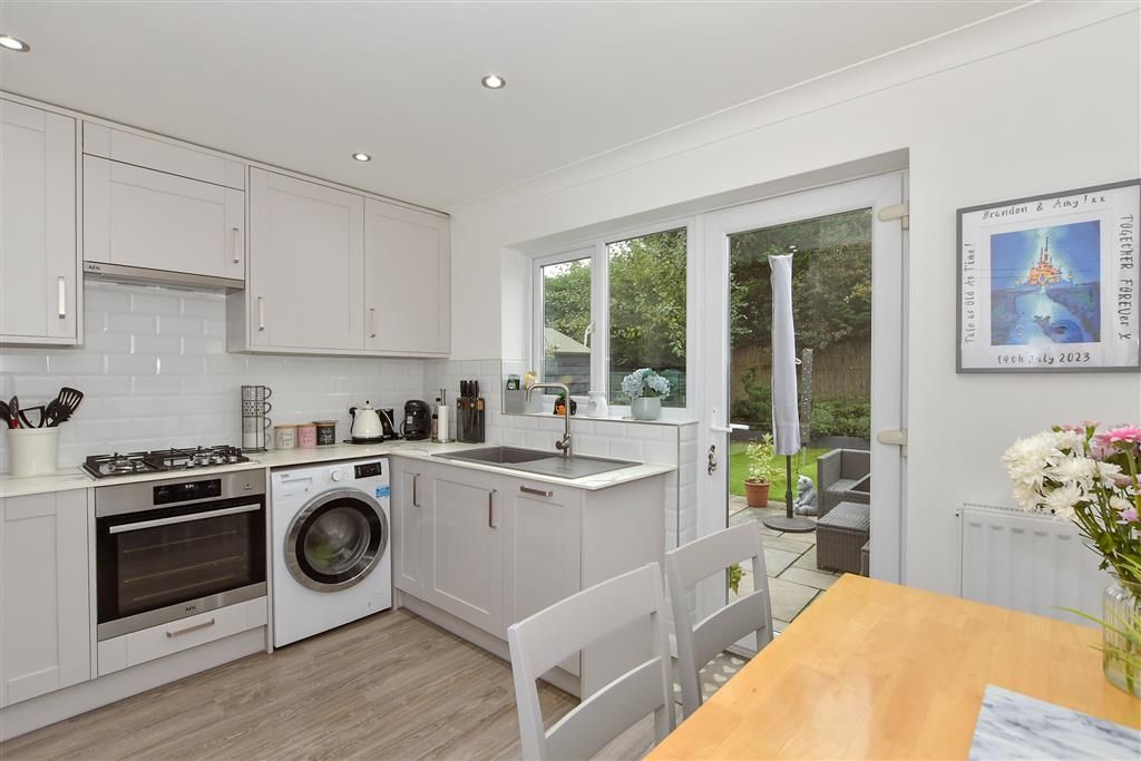Property photo 3 of 9 Kitchen/Diner