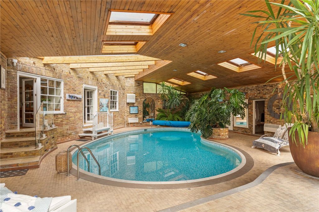 Property photo 2 of 31 Picture No. 22