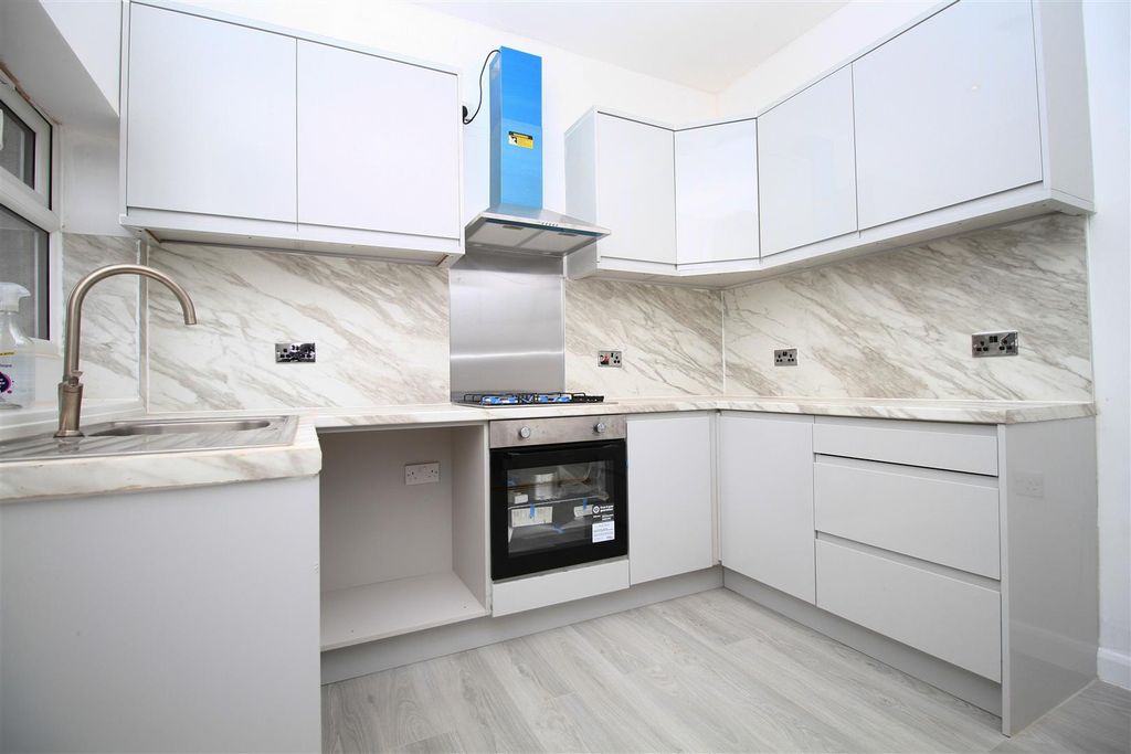 Property photo 2 of 13 Kitchen.Jpg
