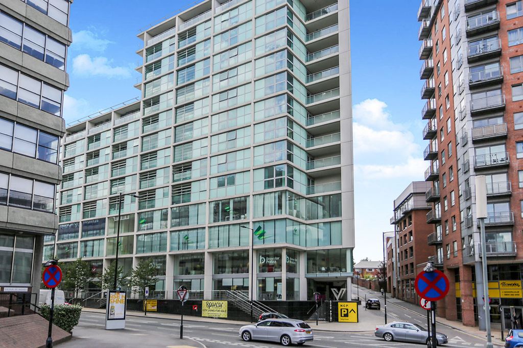 Property photo 1 of 9 External