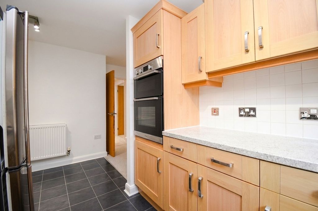 Property photo 3 of 13