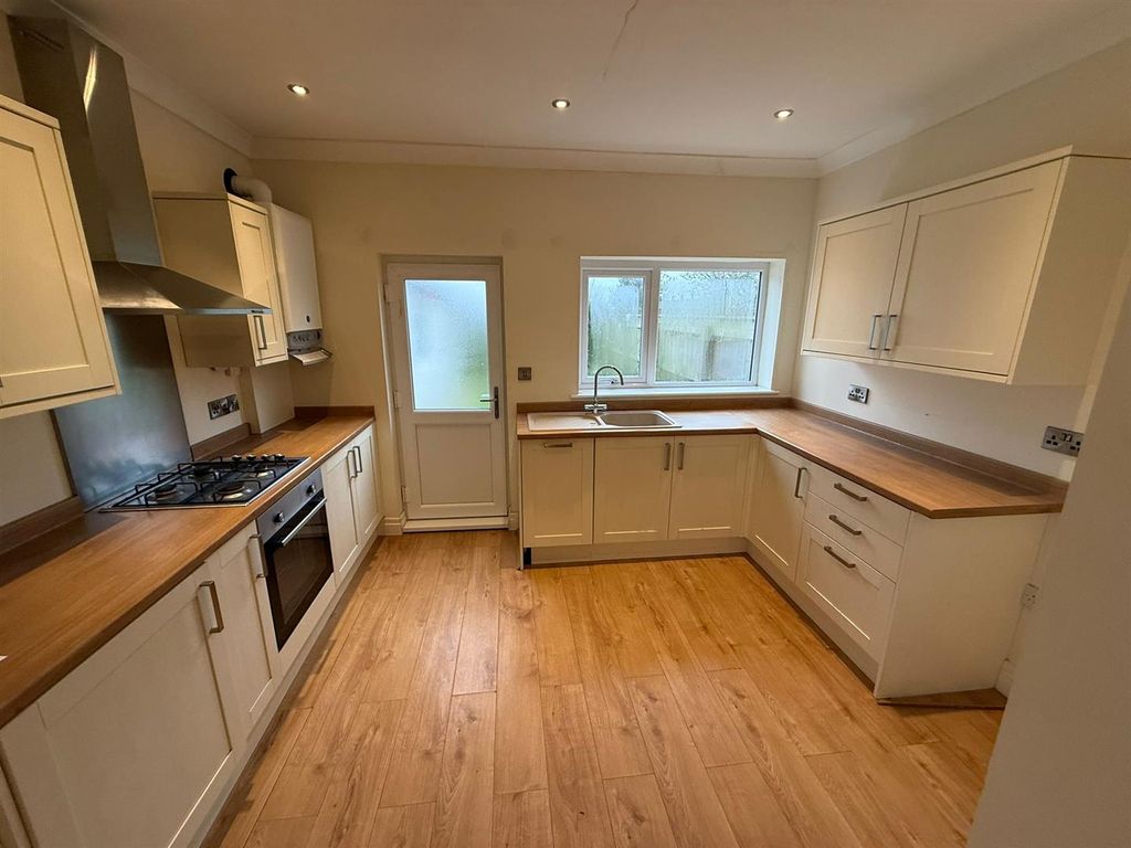 Property photo 2 of 13 Photo-2025-12-03-12-49-47.Jpg