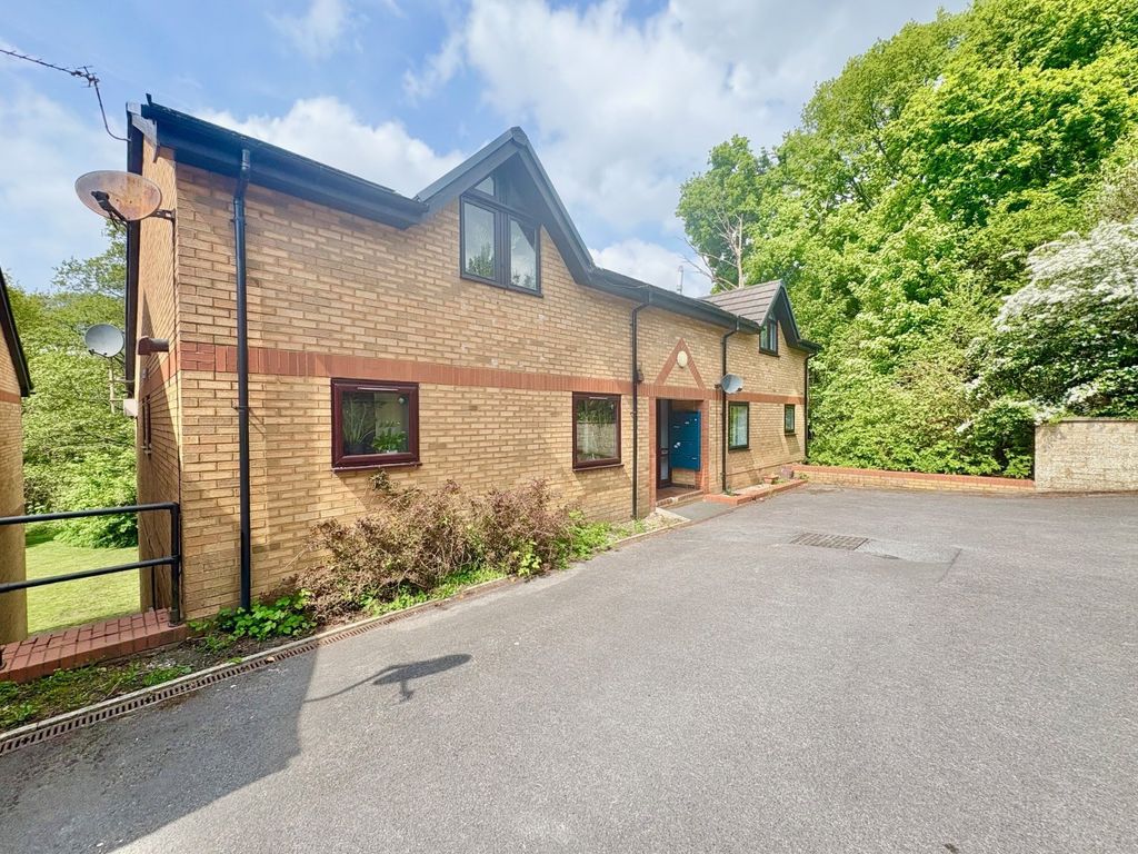 Property photo 1 of 7 Picture No. 18