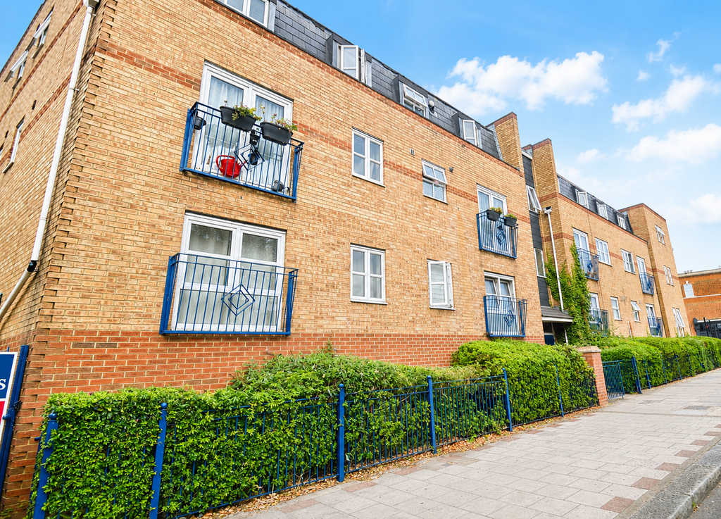 Property photo 1 of 8 06B2B029-348B-4866-9B33-d10c58525c48