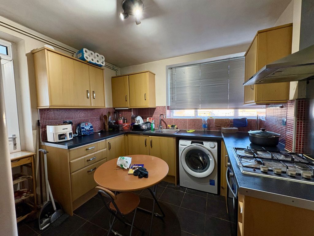 Property photo 3 of 4