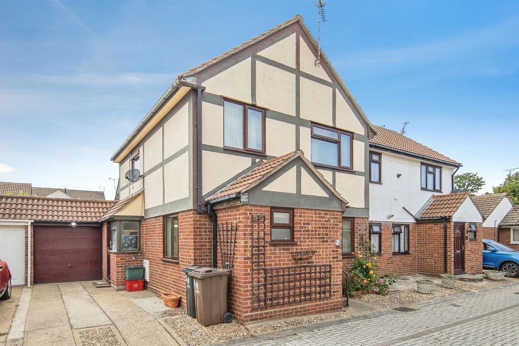 Property photo 2 of 18