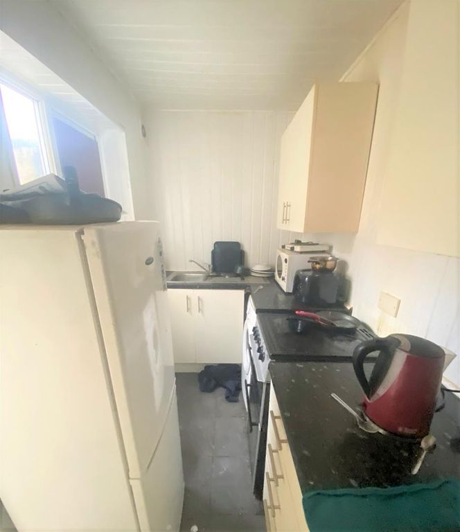 Property photo 1 of 3 Kitchen.Jpeg