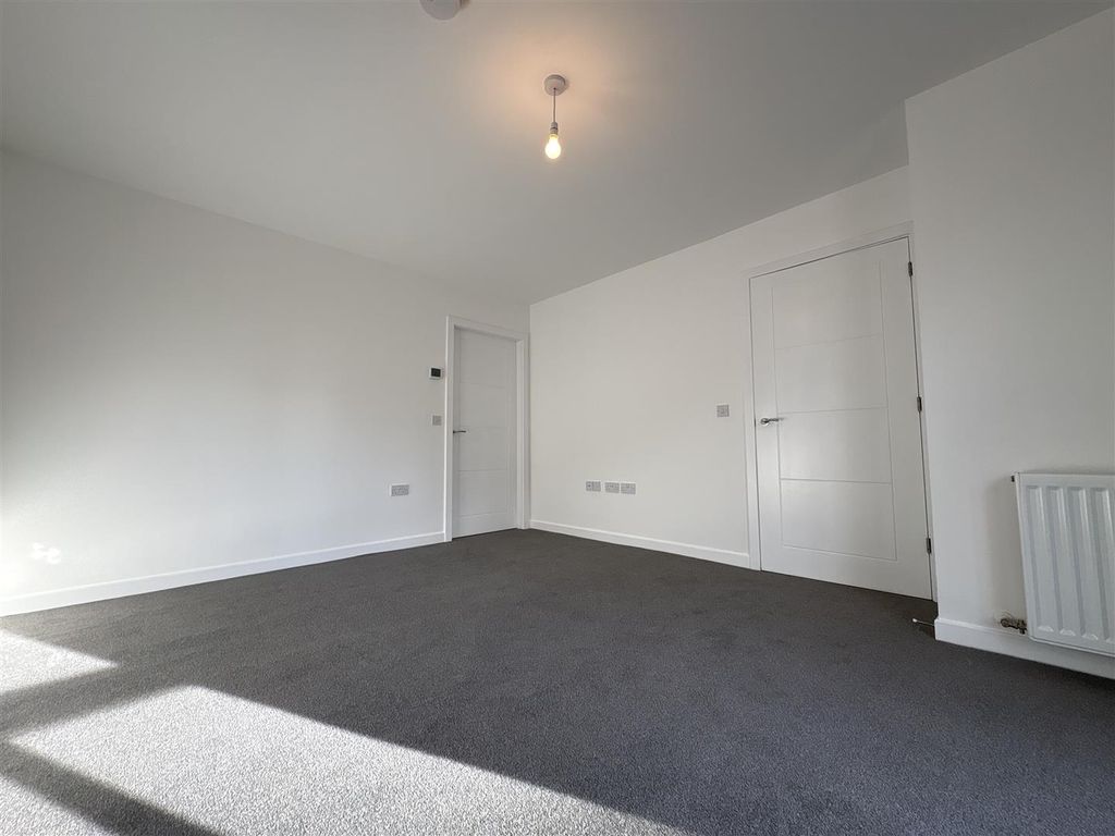 Property photo 2 of 15 8.Jpeg