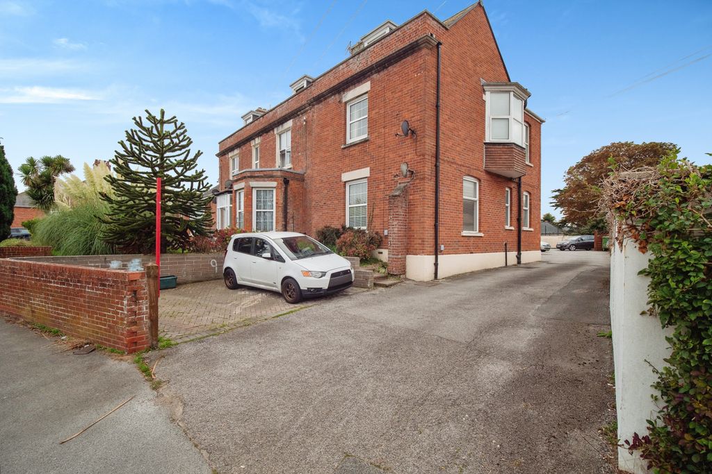 Property photo 1 of 14 Photography