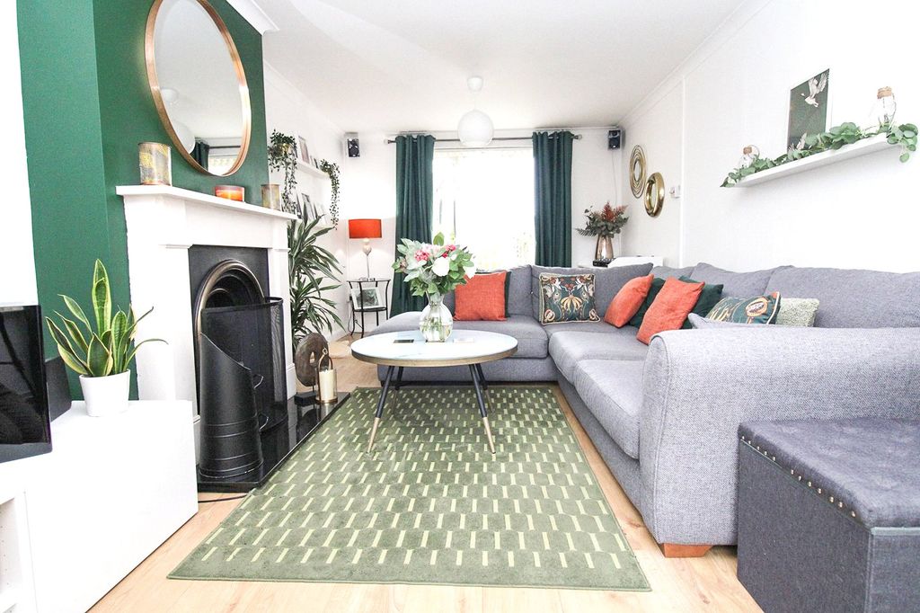 Property photo 2 of 12 Picture No. 02