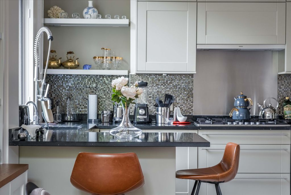 Property photo 1 of 13 Image