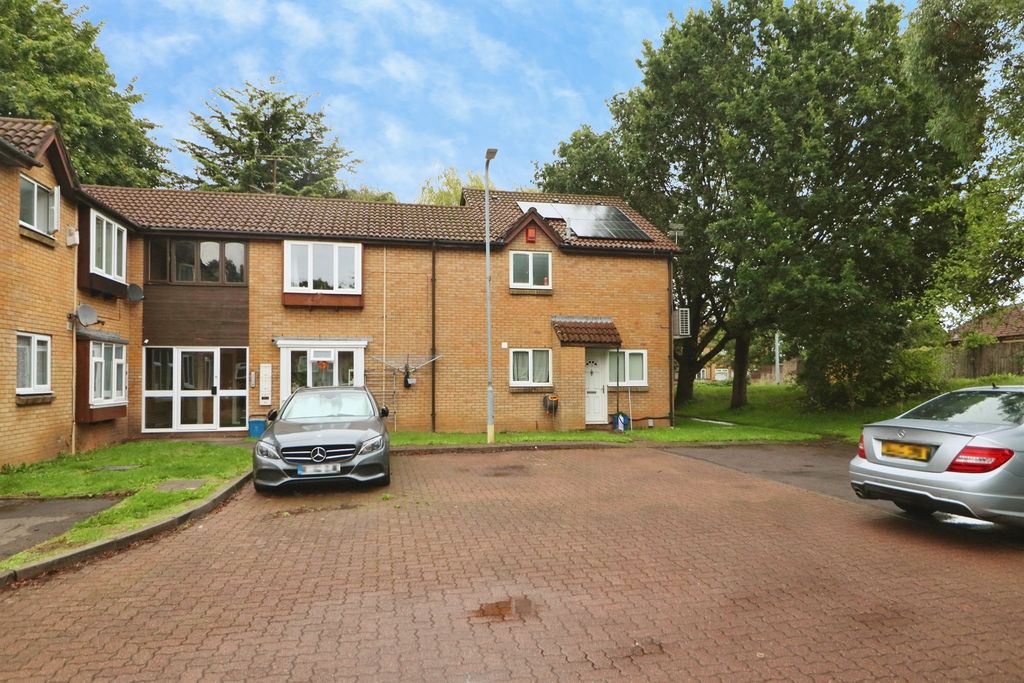 Property photo 1 of 12