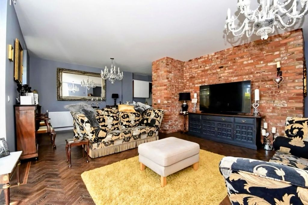 Property photo 3 of 24 Lounge/Dining Room