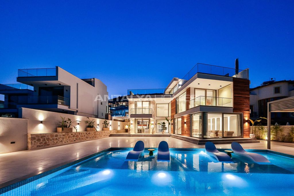 Property photo 1 of 82