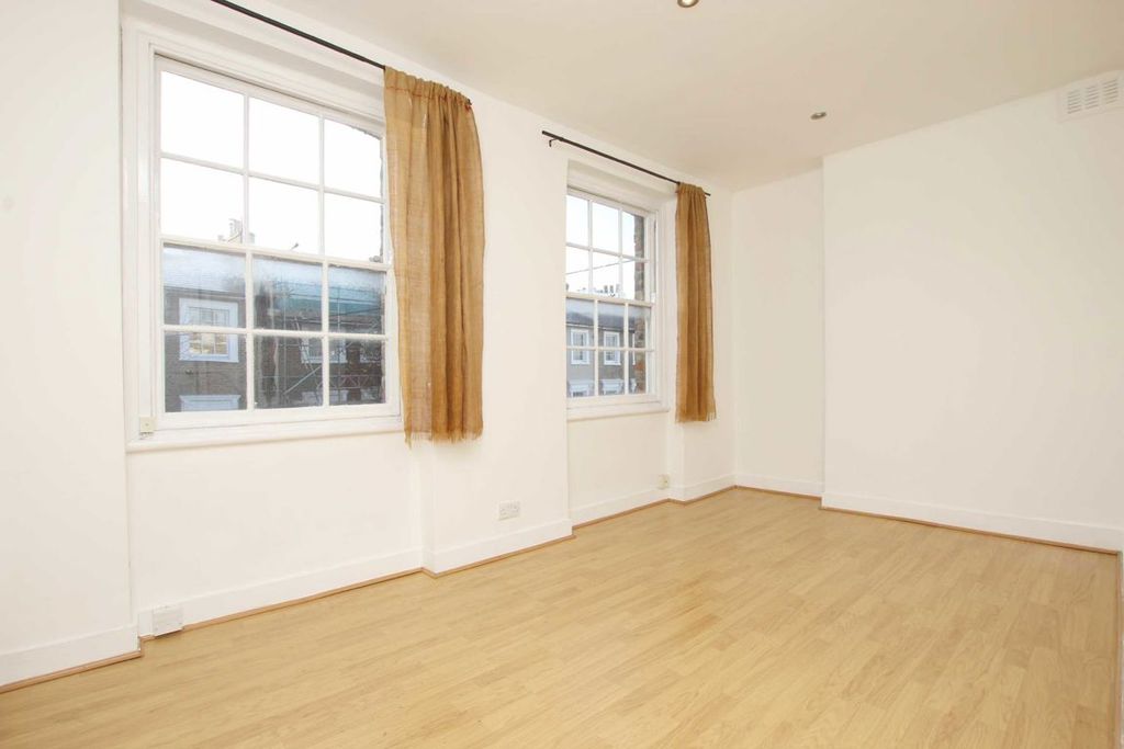Property photo 1 of 5