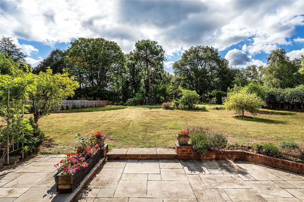 Property photo 2 of 43 Picture No. 45