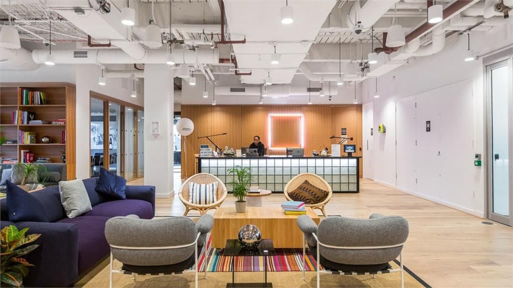 Property photo 3 of 11 Serviced Office, Minster Court, London - Ec3R|