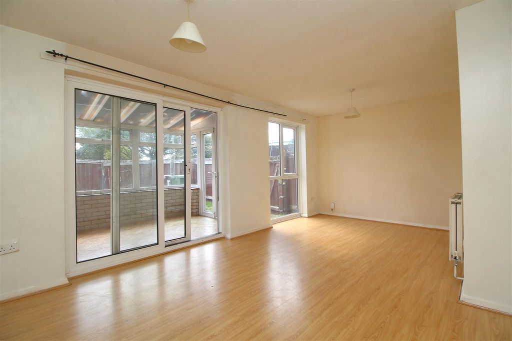Property photo 2 of 12 Living Room .Jpg