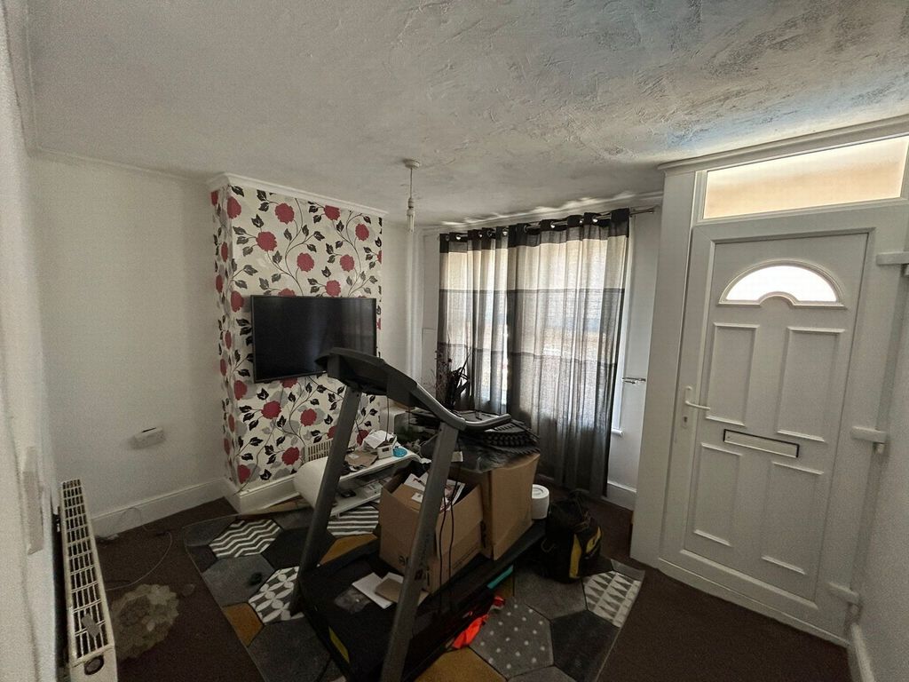 Property photo 3 of 12 Photo 12