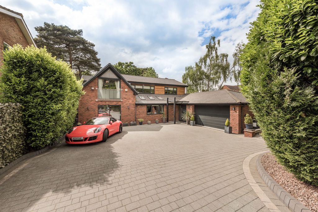 Property photo 1 of 60