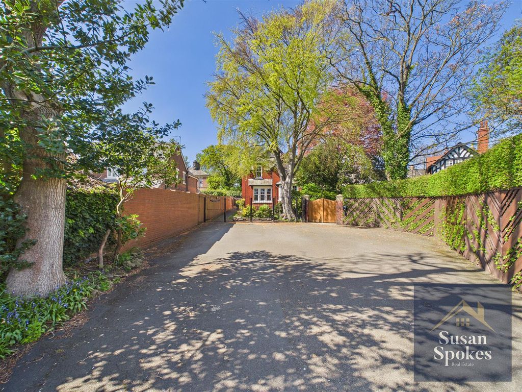 Property photo 1 of 43 Cam01858G0-Pr0250-Still048.Jpg