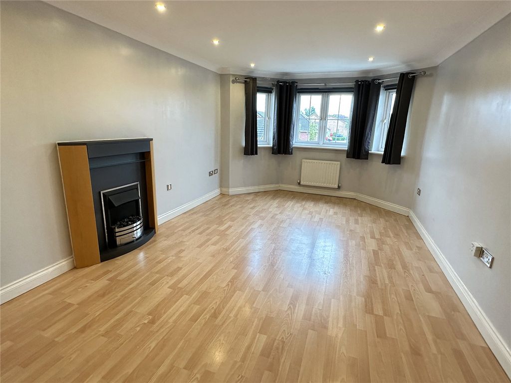 Property photo 2 of 16 Picture No. 18