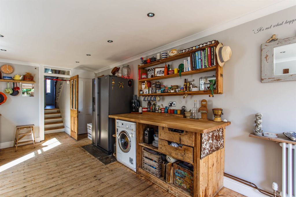 Property photo 3 of 20