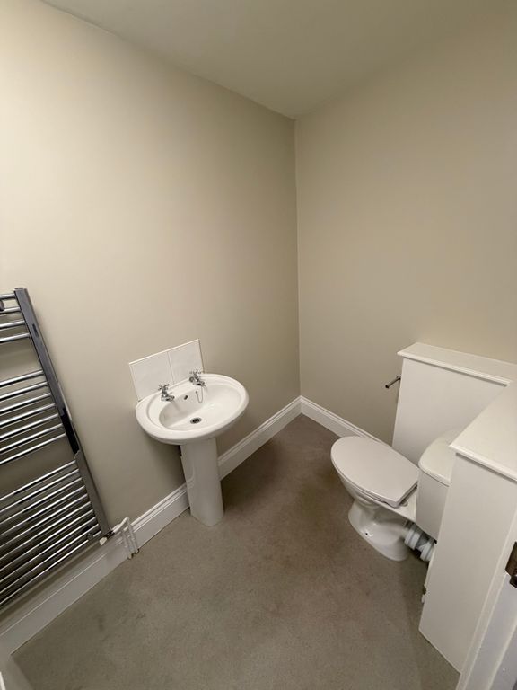 Property photo 2 of 4 Shower Room