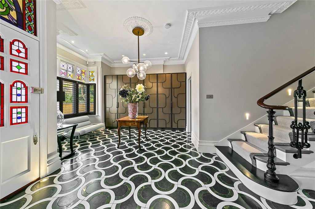 Property photo 2 of 28 Picture No. 08