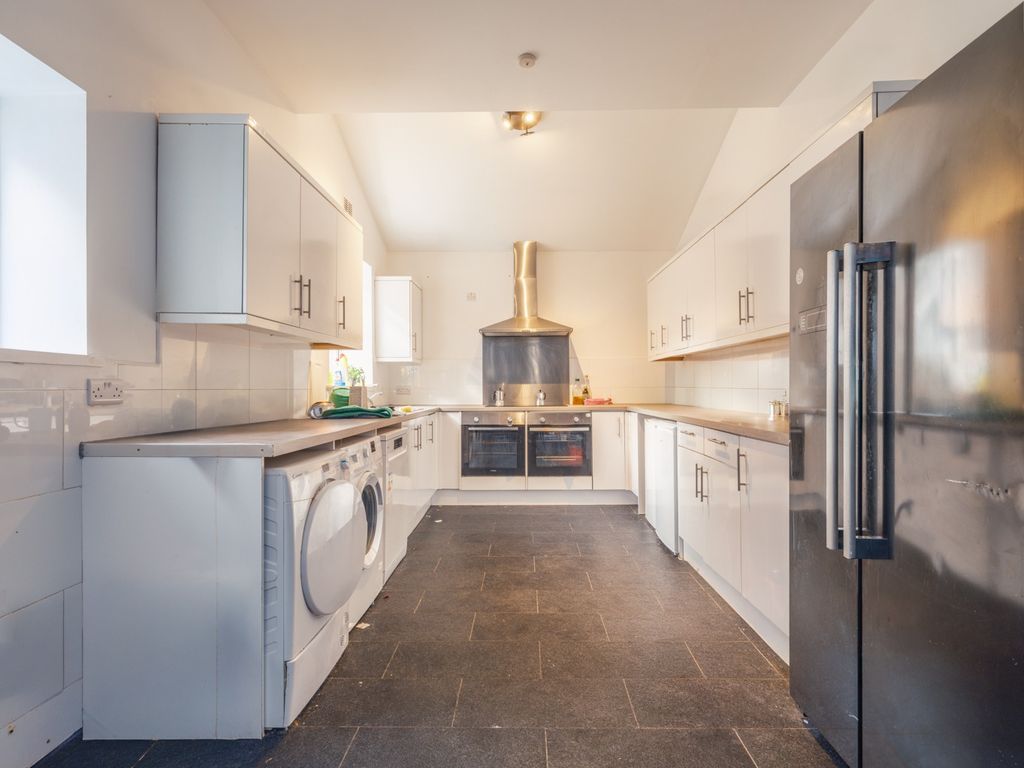 Property photo 3 of 13 4635762
