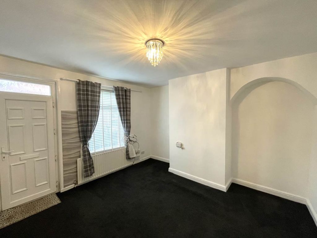 Property photo 2 of 7 Lounge