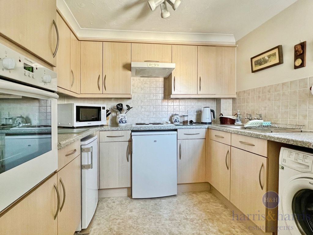 Property photo 3 of 8 Pbox-Img.Jpeg