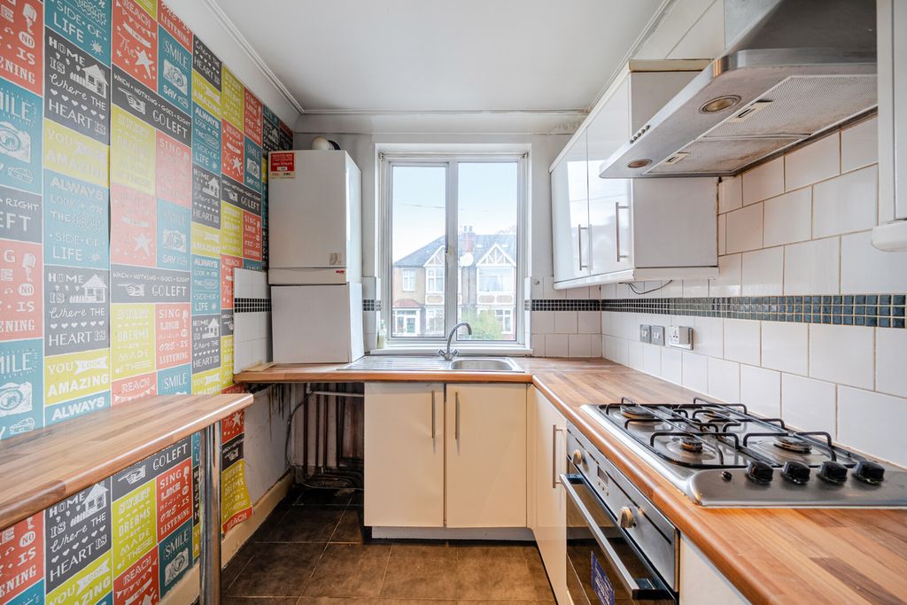 Property photo 3 of 12 1375524-8-6908Ad3...
