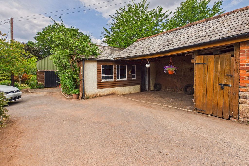 Property photo 3 of 24