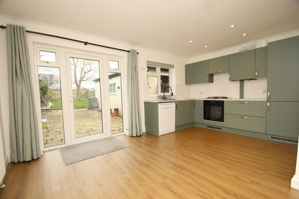 Property photo 3 of 15 Photo 10