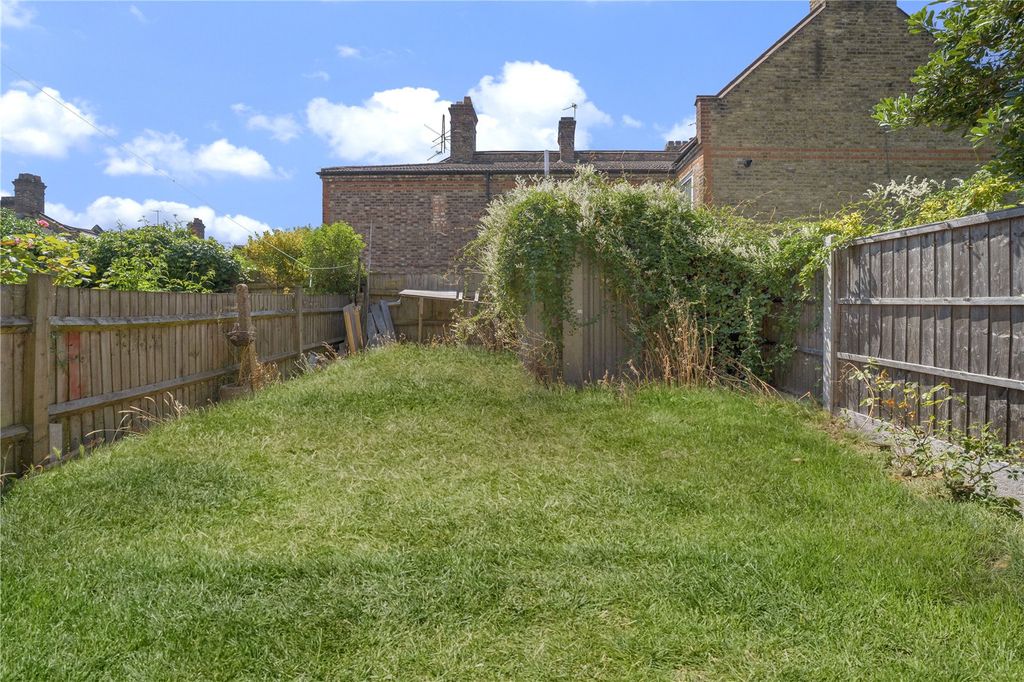 Property photo 2 of 8 Picture No. 07
