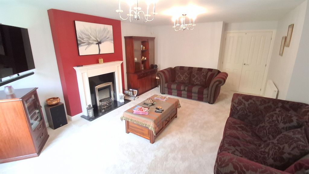 Property photo 3 of 32