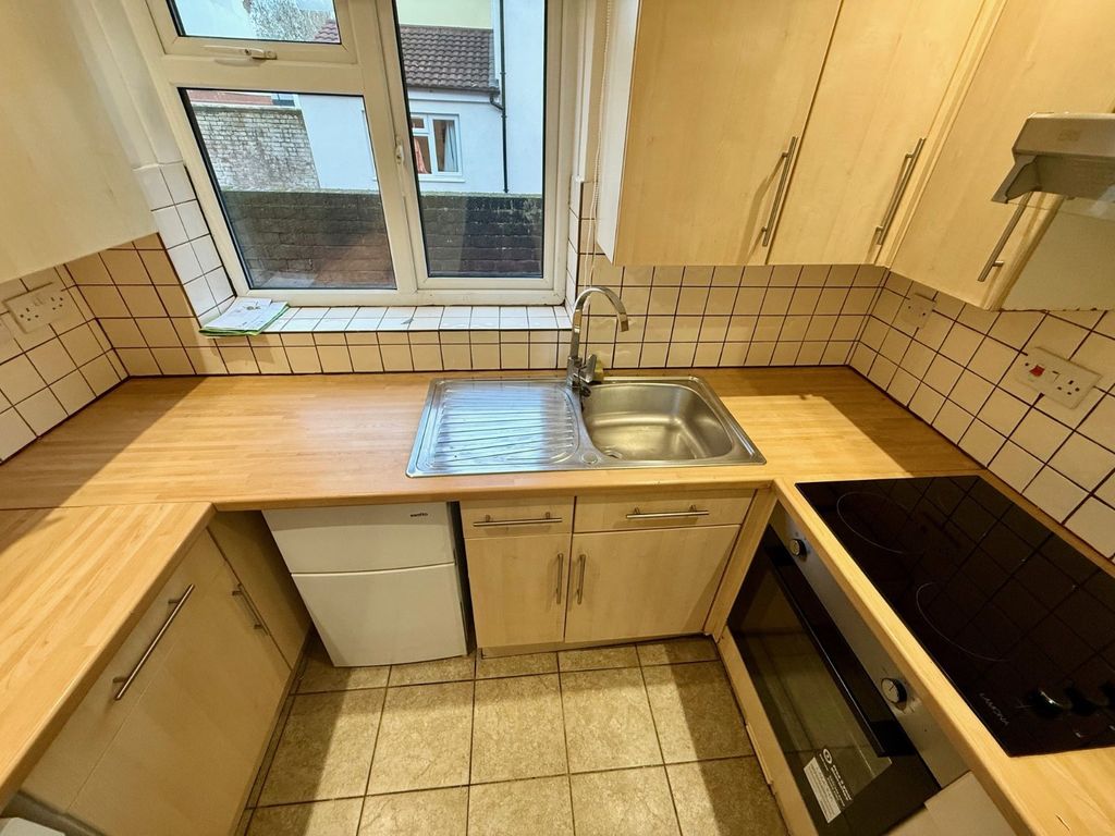 Property photo 2 of 10 Picture No. 20