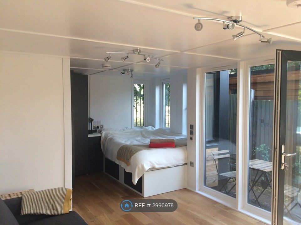 Property photo 3 of 15 Gardenstudio Bed, Side Terrasse